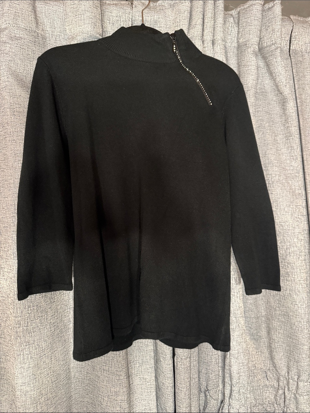 3/$30! 🛍️ Black Mock Neck Tunic with Diagonal Zip